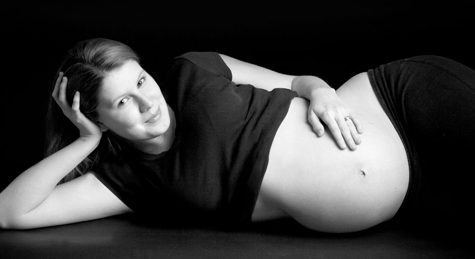 Simple clean pure maternity photography